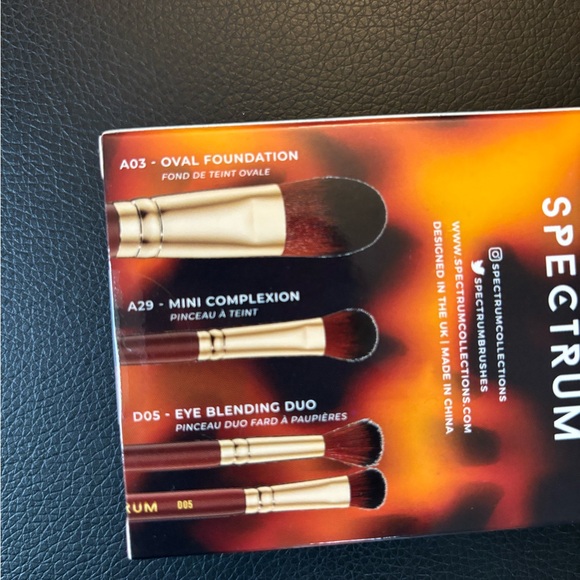 3 Piece Makeup Brush Set - Picture 2 of 5